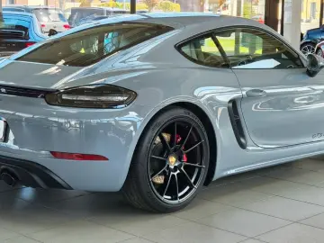 PORSCHE GTS 4.0 24TKM  ARKTIKGRAU APPROVED CARBON