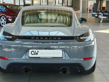 PORSCHE GTS 4.0 24TKM  ARKTIKGRAU APPROVED CARBON