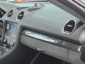 PORSCHE GTS 4.0 24TKM  ARKTIKGRAU APPROVED CARBON