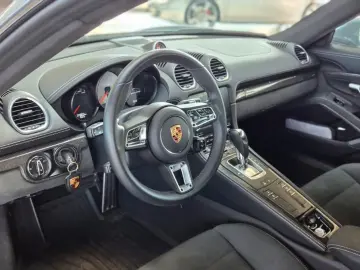 PORSCHE GTS 4.0 24TKM  ARKTIKGRAU APPROVED CARBON