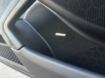 PORSCHE Cayman 718 GT4 RS Clubsport Lift Bose