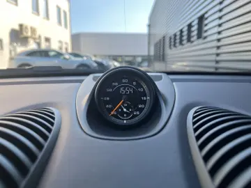 PORSCHE Cayman 718 GT4 RS Clubsport Lift Bose