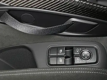 PORSCHE Cayman (718) GT4 RS   Steinschlagschutzfoliert