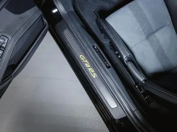 PORSCHE 718 Cayman GT4 RS Weissach Clubsportpaket Liftsy