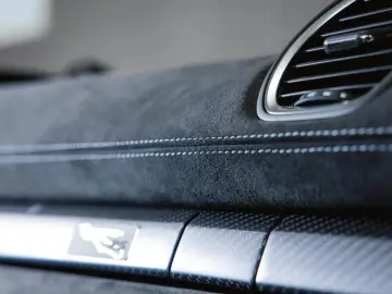 PORSCHE 718 Cayman GT4 RS Weissach Clubsportpaket Liftsy