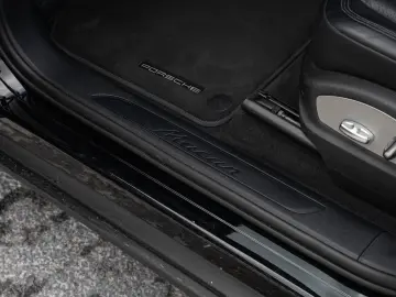 PORSCHE Macan Panorama Dachsystem LED-Hauptscheinwerfer