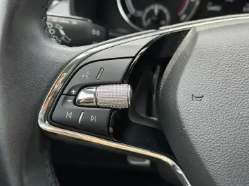 Skoda Scala 1.0TSI 95CP LED LaneAssist IncalzireScaun Garant