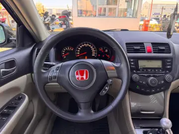 HONDA ACCORD 2.0i Comfort 155 CP