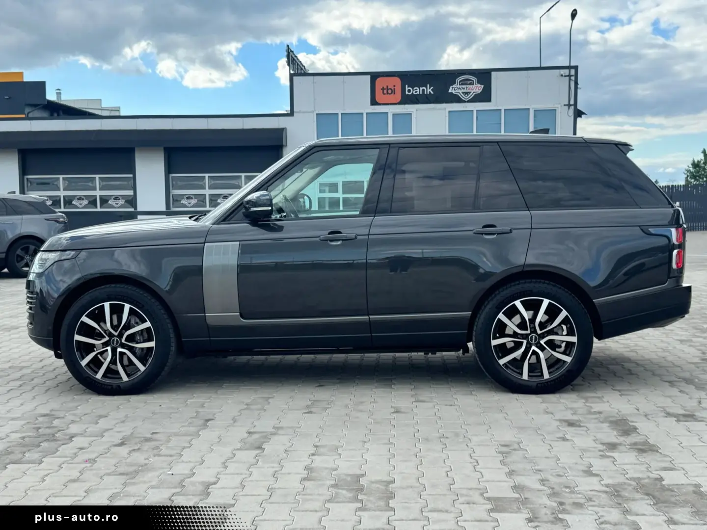 Land-Rover Range-Rover-Vogue