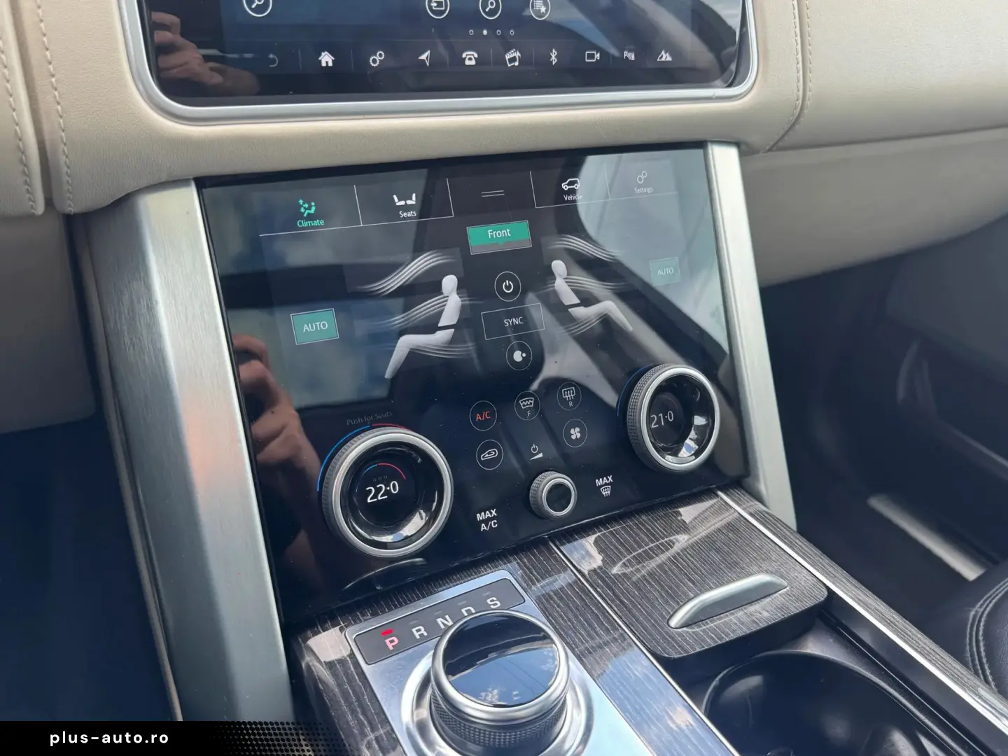Land-Rover Range-Rover-Vogue