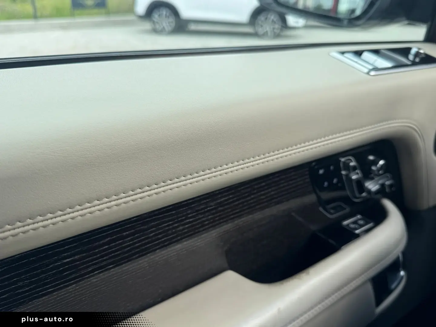 Land-Rover Range-Rover-Vogue