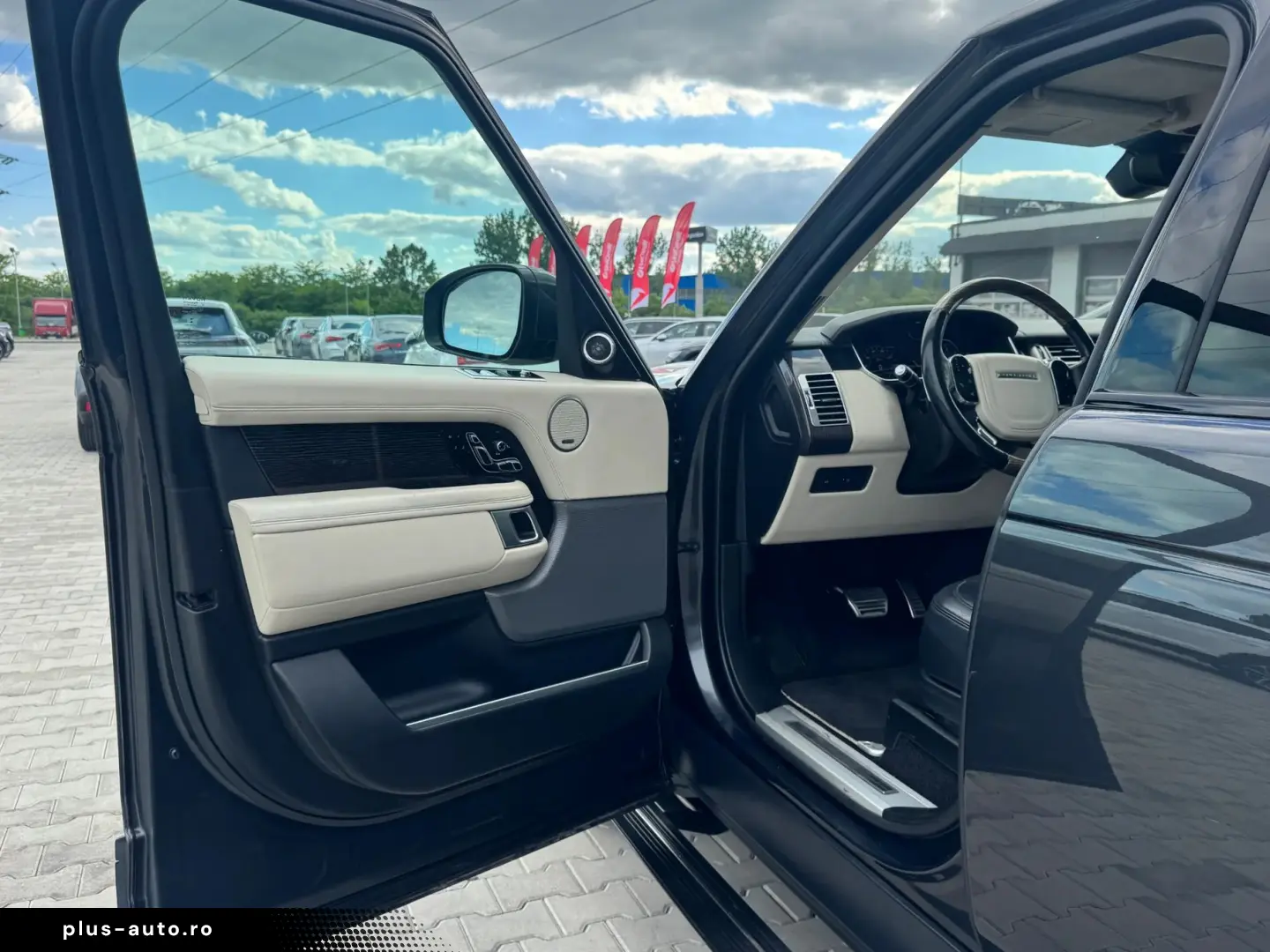 Land-Rover Range-Rover-Vogue