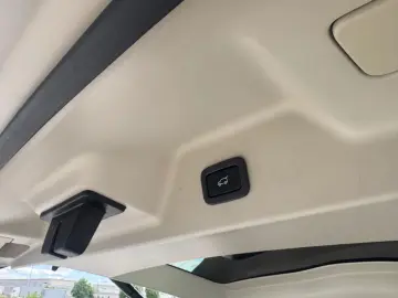 Land-Rover Range-Rover-Vogue