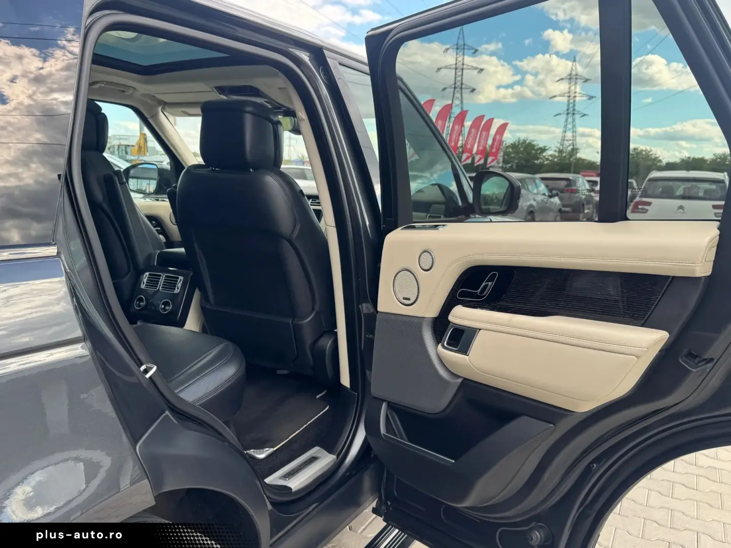 Land-Rover Range-Rover-Vogue