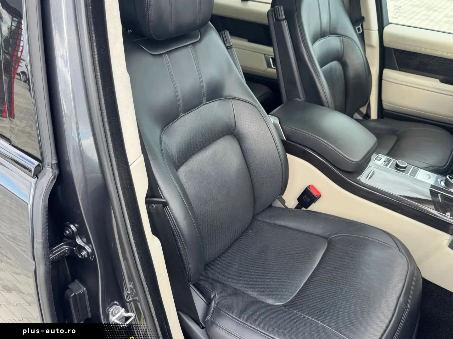 Land-Rover Range-Rover-Vogue