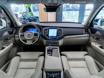 Volvo Xc-90