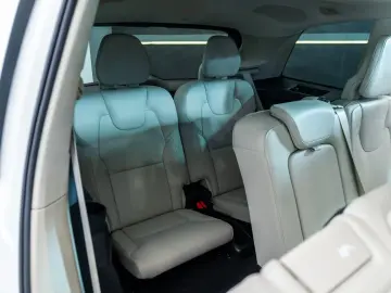 Volvo Xc-90