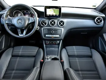 Mercedes-Benz A-200