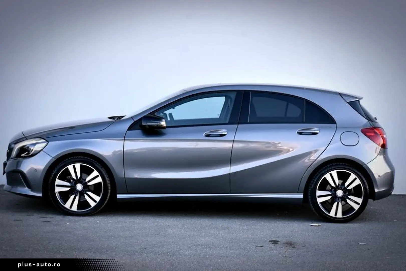 Mercedes-Benz A-200