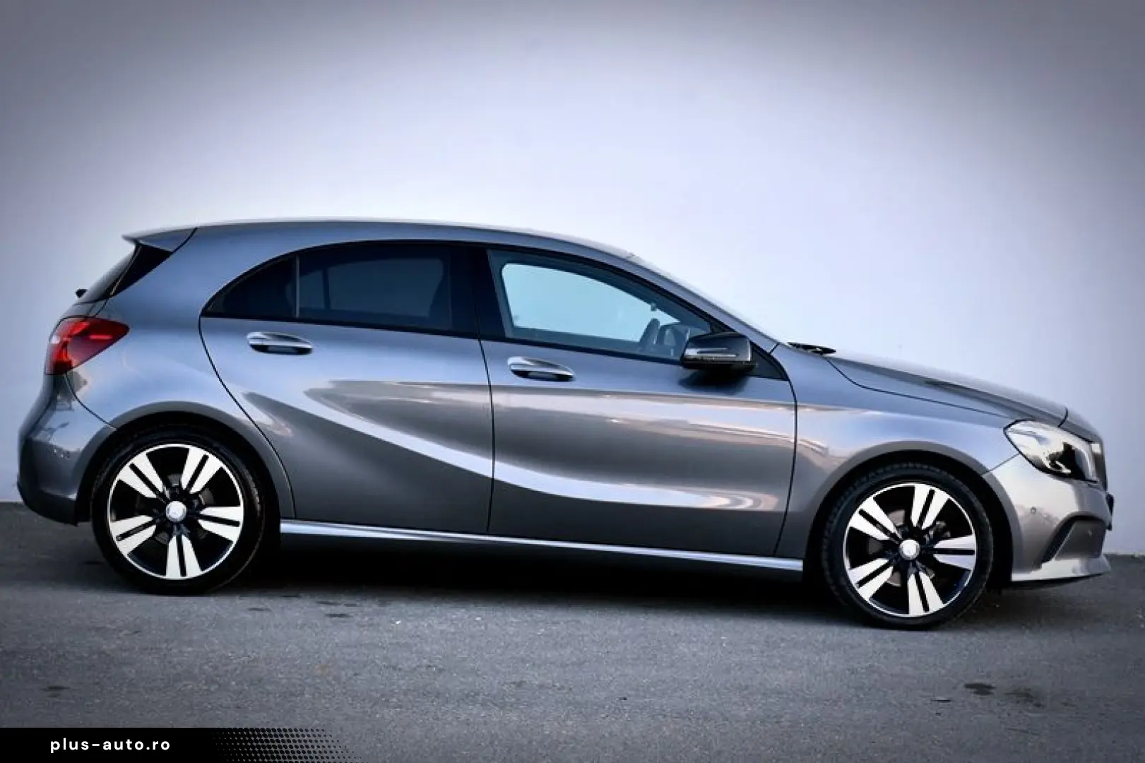 Mercedes-Benz A-200