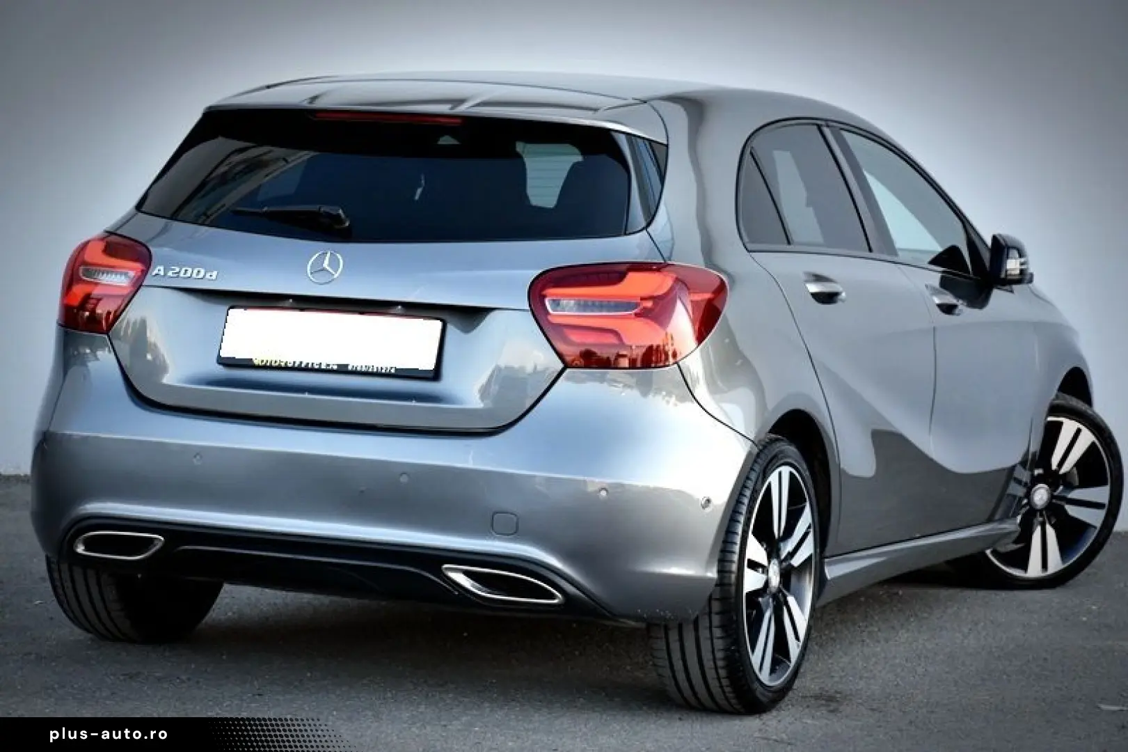 Mercedes-Benz A-200