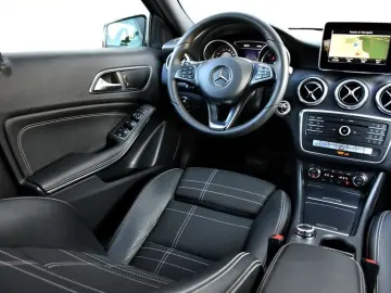 Mercedes-Benz A-200