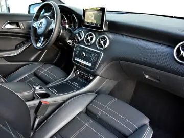 Mercedes-Benz A-200