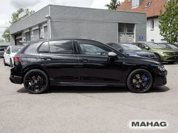 VW Golf VIII R Performance 2 0 TSI 4MOT LED  H&K Na
