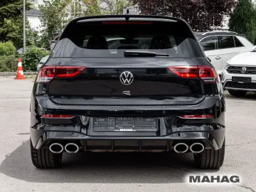 VW Golf VIII R Performance 2 0 TSI 4MOT LED  H&K Na