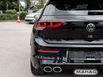 VW Golf VIII R Performance 2 0 TSI 4MOT LED  H&K Na