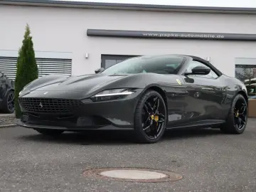 FERRARI Roma Spider  GRIGIO SCURO SITZBELÜFT JBL NACKENW