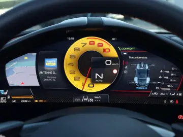 FERRARI Roma Spider  GRIGIO SCURO SITZBELÜFT JBL NACKENW