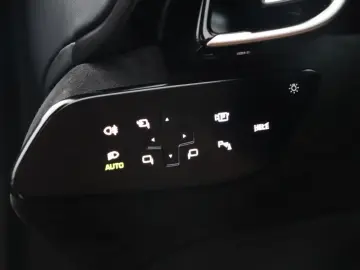 FERRARI Roma Spider  GRIGIO SCURO SITZBELÜFT JBL NACKENW