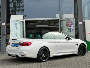 BMW M4 Cabrio DKG Competition FROZEN DRIVER`S HUD