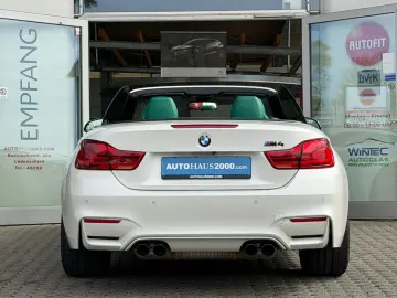 BMW M4 Cabrio DKG Competition FROZEN DRIVER`S HUD