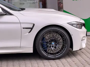 BMW M4 Cabrio DKG Competition FROZEN DRIVER`S HUD