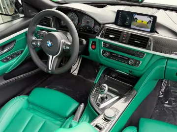 BMW M4 Cabrio DKG Competition FROZEN DRIVER`S HUD