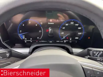 VW Touareg 3.0 TDI R-Line AHK PANO STAND HuD
