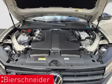 VW Touareg 3.0 TDI R-Line AHK PANO STAND HuD