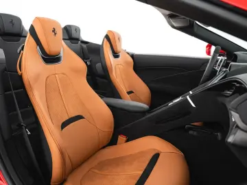 FERRARI Roma 3.9 T V8 Spider DCT