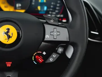 FERRARI Roma 3.9 T V8 Spider DCT