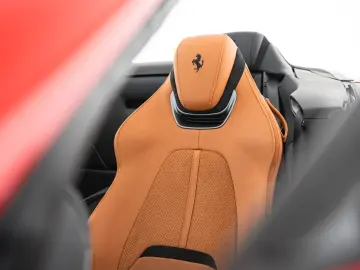 FERRARI Roma 3.9 T V8 Spider DCT