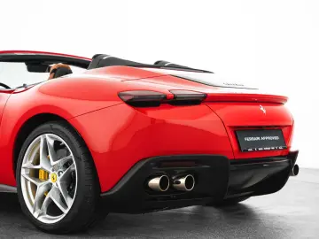 FERRARI Roma 3.9 T V8 Spider DCT