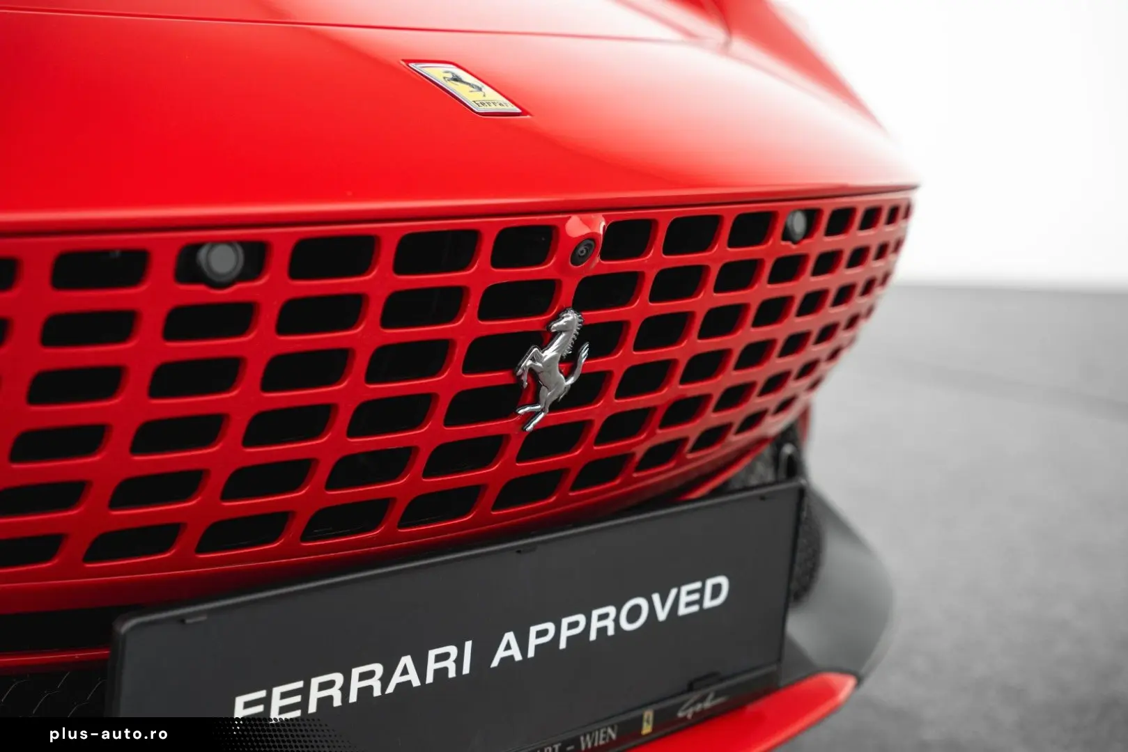 FERRARI Roma 3.9 T V8 Spider DCT