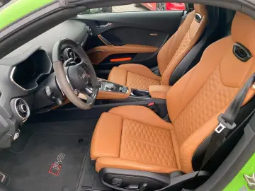 AUDI TT RS Roads. 2.5 TFSI Quattro RS-ABGAS 280KMH