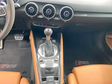 AUDI TT RS Roads. 2.5 TFSI Quattro RS-ABGAS 280KMH
