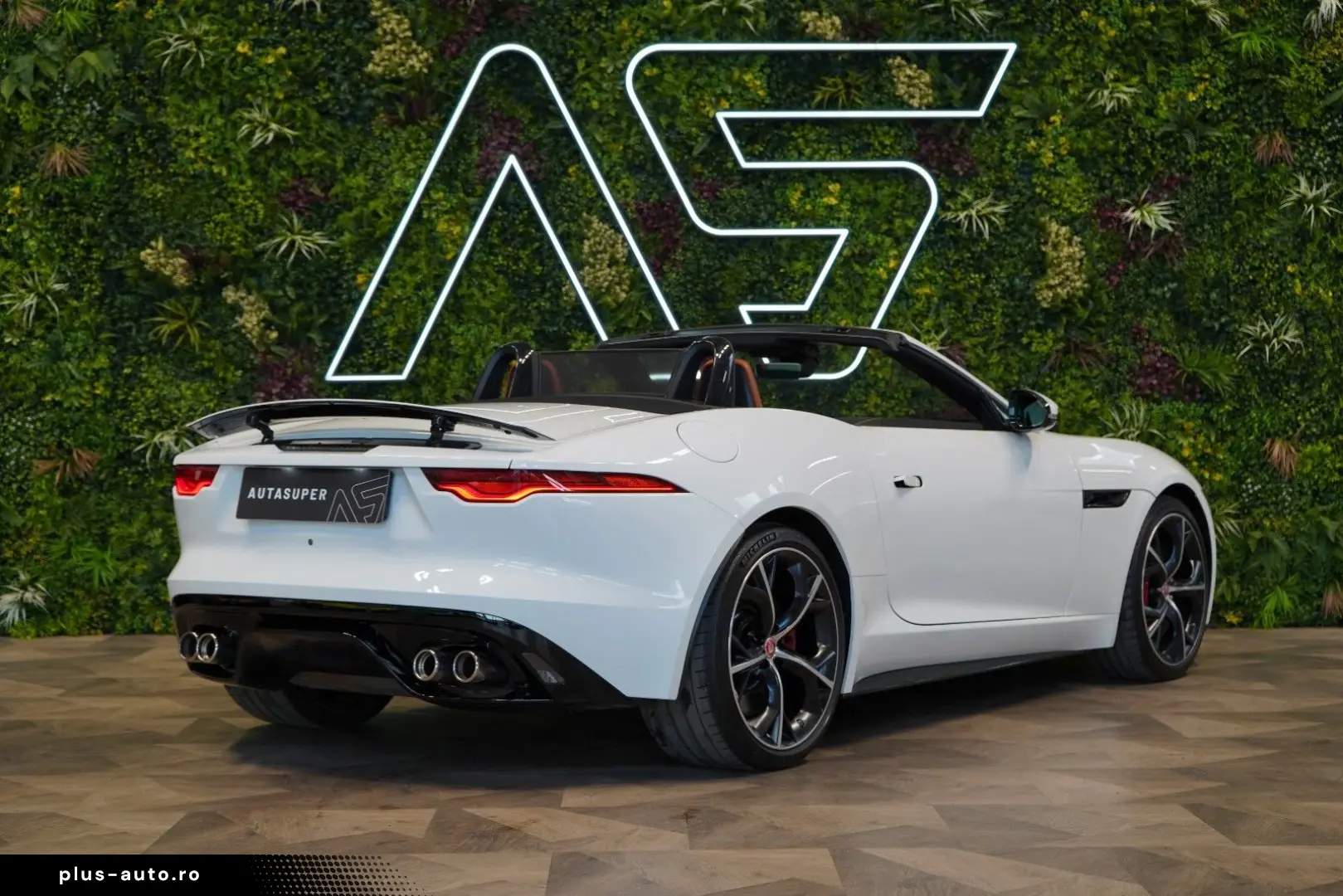 JAGUAR F-Type P450 CONVERTIBLE R-DYNAMIC 56.612€ NETTO