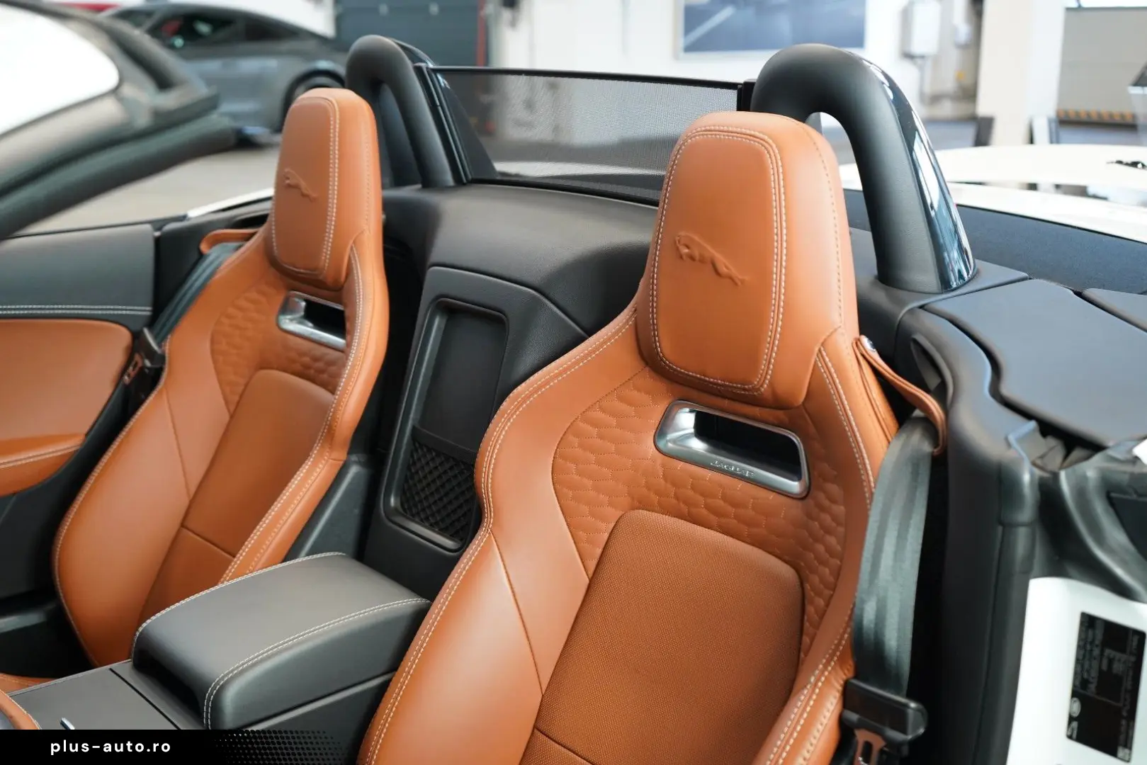 JAGUAR F-Type P450 CONVERTIBLE R-DYNAMIC 56.612€ NETTO