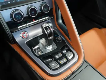 JAGUAR F-Type P450 CONVERTIBLE R-DYNAMIC 56.612€ NETTO