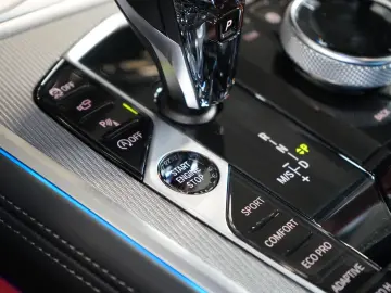 BMW 840d XDRIVE M H&K LASER HUD 360 59.008 € NETTO